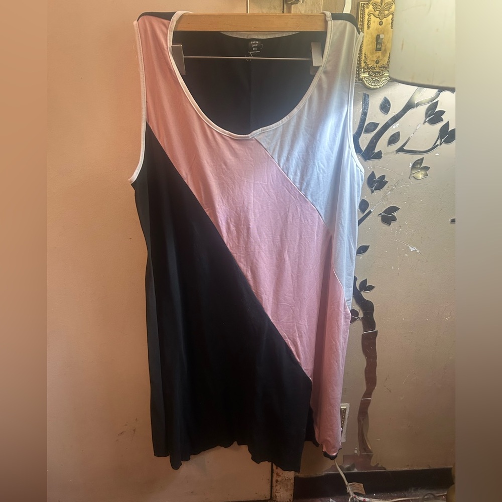 Colorblock Sleeveless Top